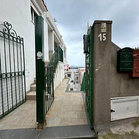 Casa vacanze Un Passo Dal Porto Di Casa Leva *